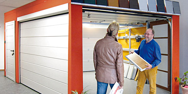 Beratung im Kottmair Garagentor-Studio
